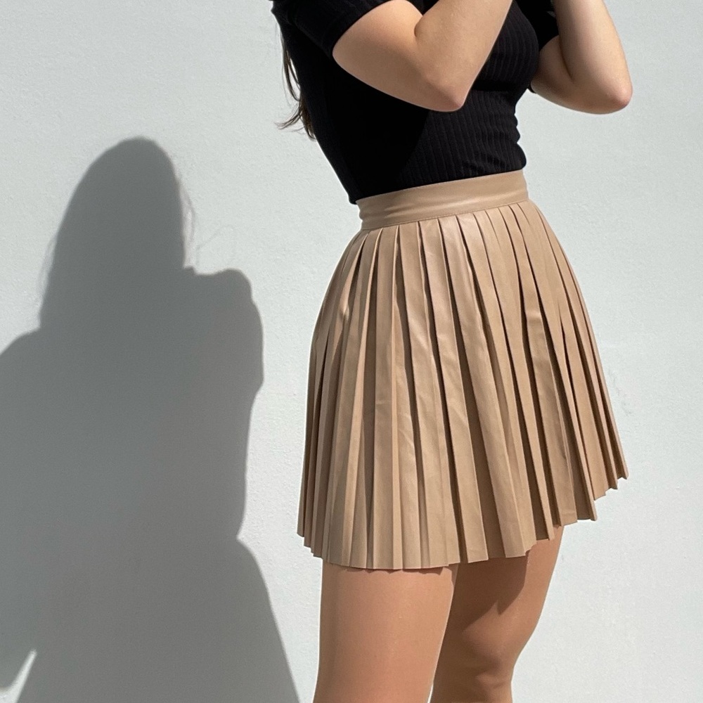 Nude skirt